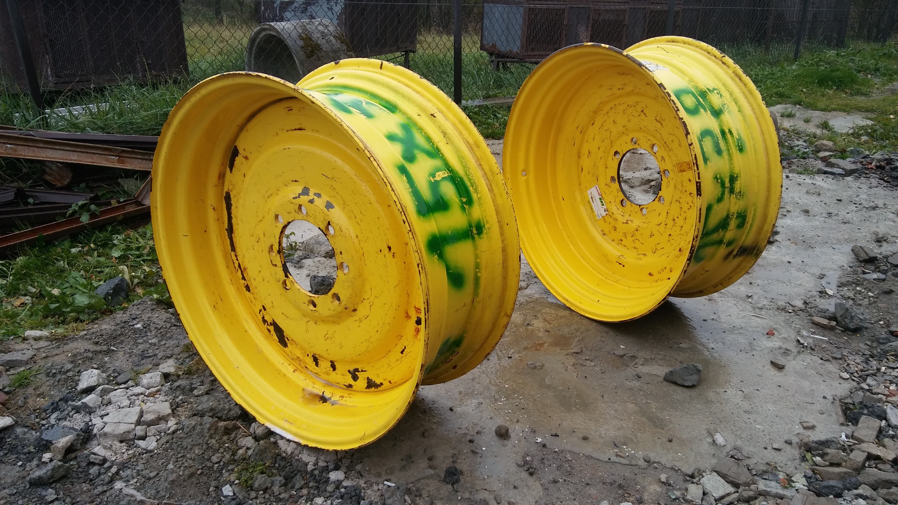 Felga rolnicza John Deere 15x38 stan Bardzo Dobry — zdjęcie 6