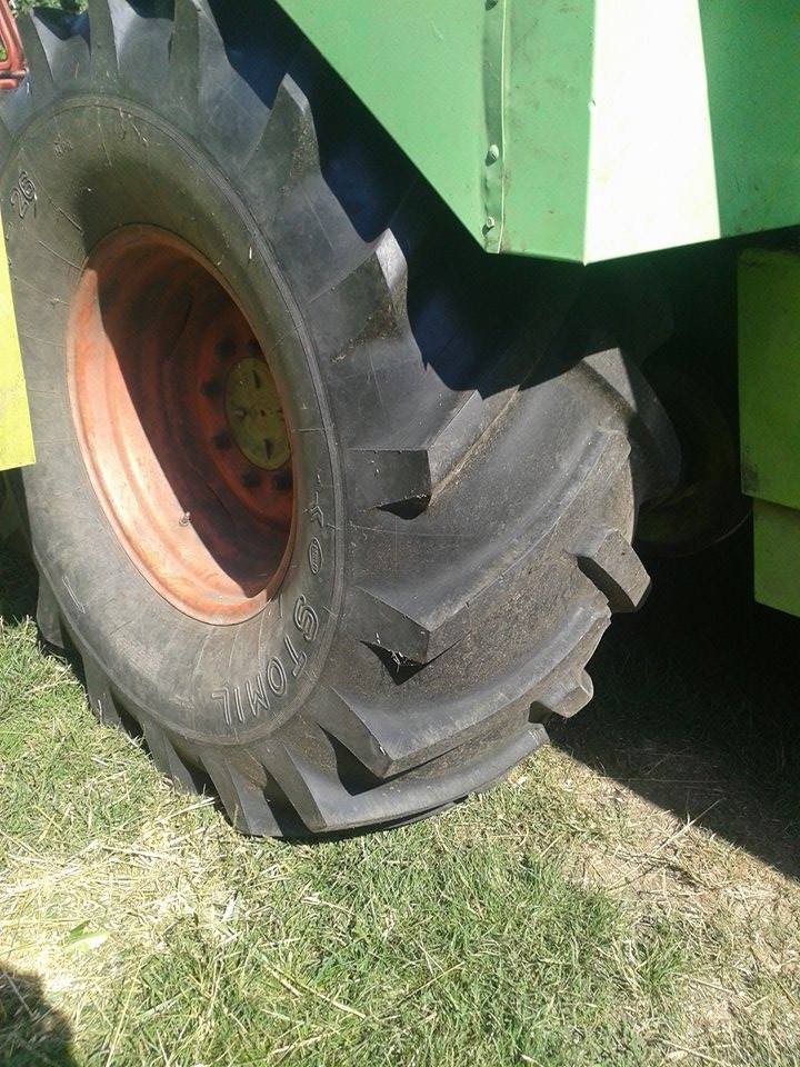 CLAAS DOMINATOR 85 HEDER 4M Sieczkarnia KLIMATYZACJA — zdjęcie 4