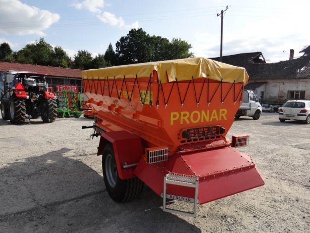 Posypywarka PRONAR T 132 — zdjęcie 5