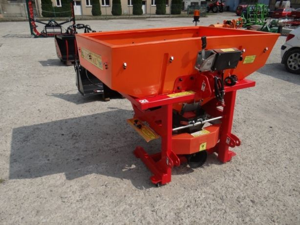 Piaskarka posypywarka 850 l 1200 kg zamykanie hydrauliczne DEXWAL — zdjęcie 2
