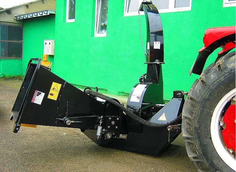 Rębak tarczowy do gałęzi,  BÓBR62-2R: 4 noże, napęd z WOM MIN 30 kM — zdjęcie 3