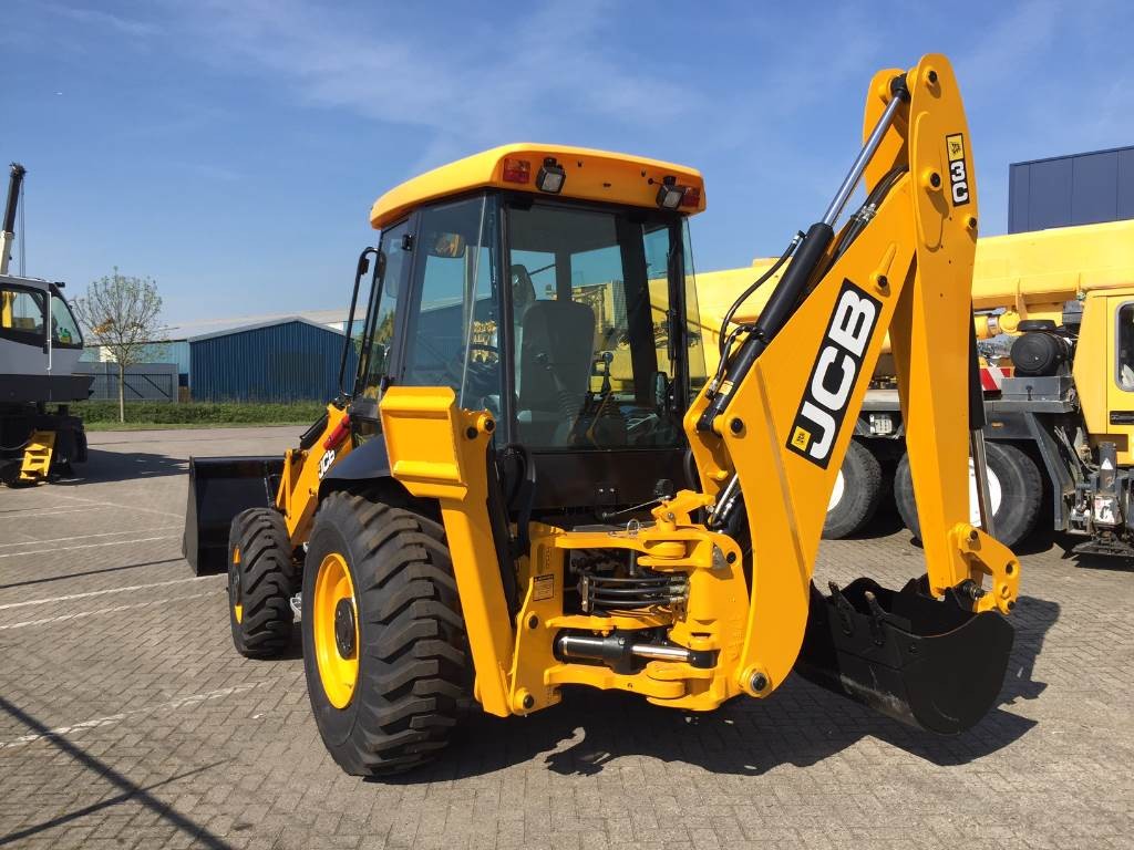 2010 jcb 3cx — zdjęcie 3