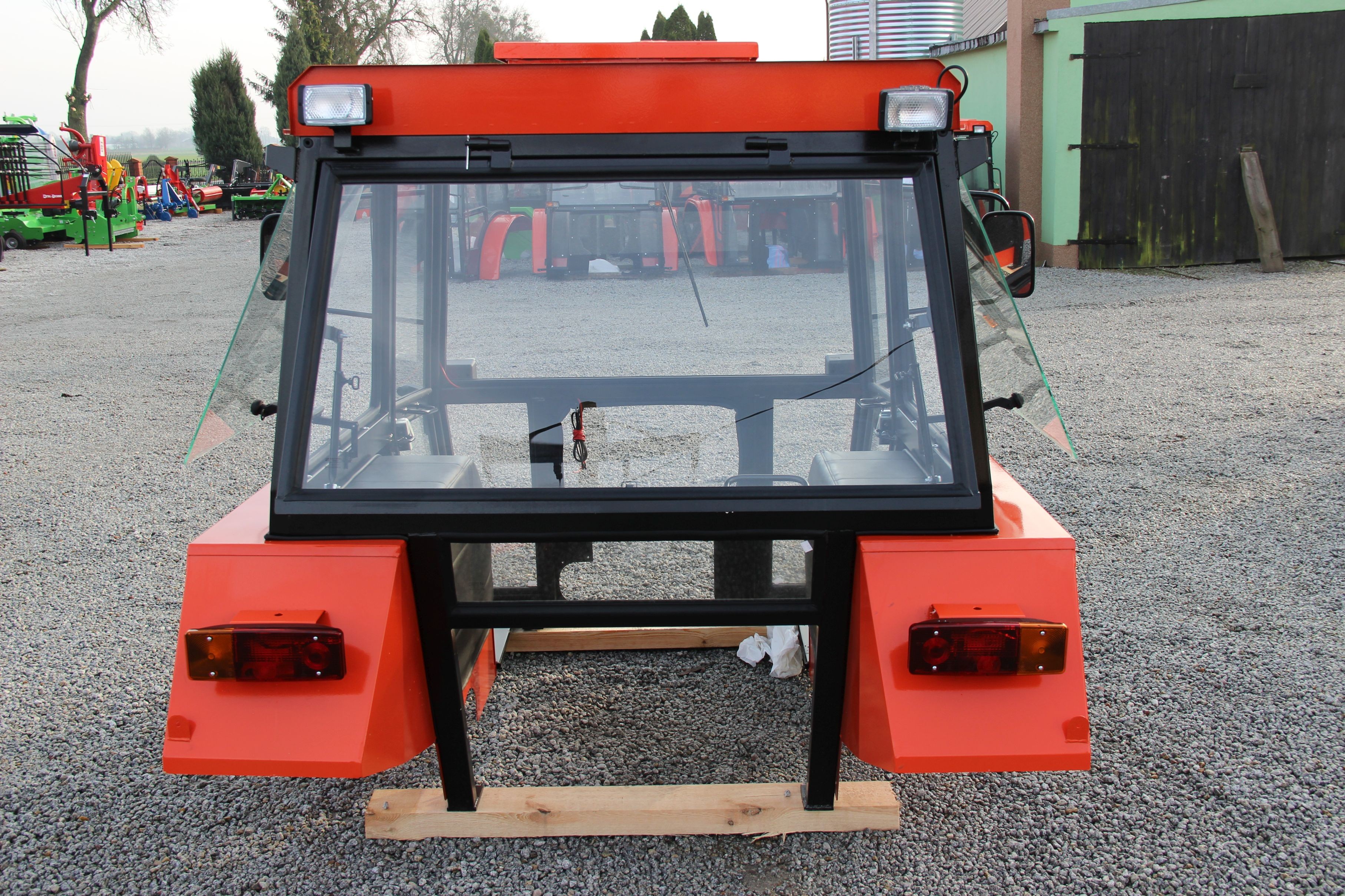 Kabina ciągnikowa C360 D-Lux Ursus C-360 kabiny do ciągnika — zdjęcie 4