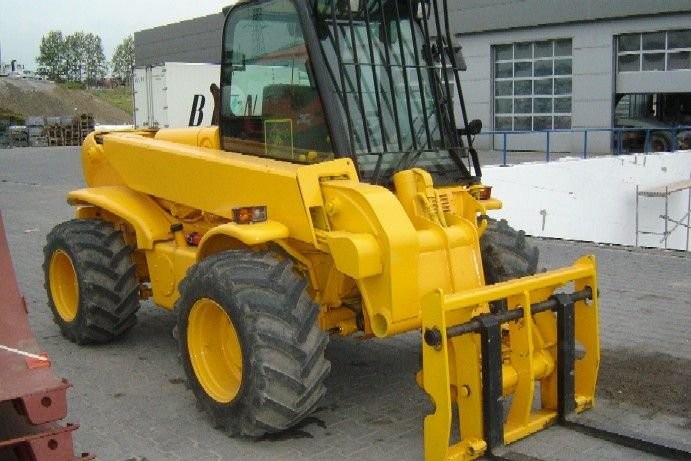Ładowarka teleskopowa JCB 520-50. Podnoszenie 5m udźwig 2 T, — zdjęcie 1
