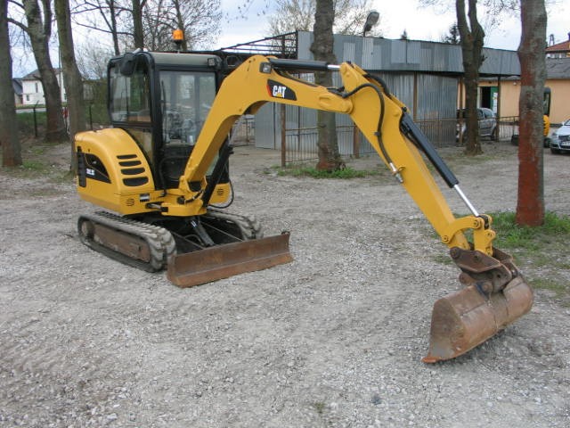 Koparka Cat 302.5c 2006 - 3 łyżki, niski przebieg — zdjęcie 4