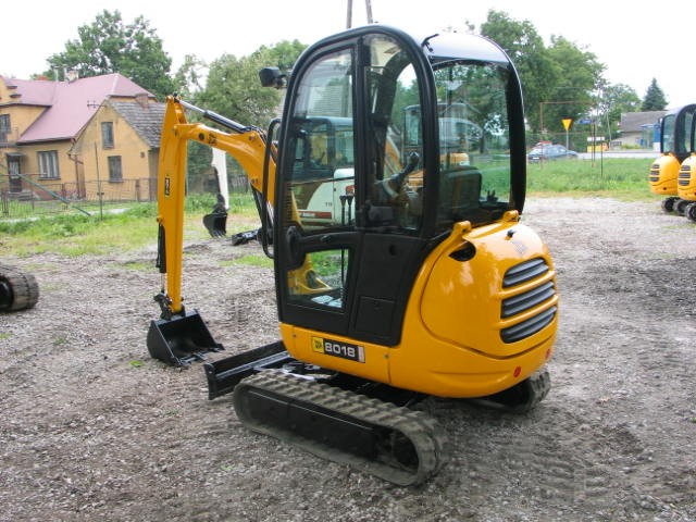 Sprzedam koparki JCB 8018, rok: 2007-2011 — zdjęcie 2