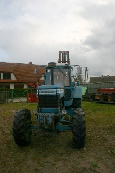 Traktor Ford 8100 — zdjęcie 1