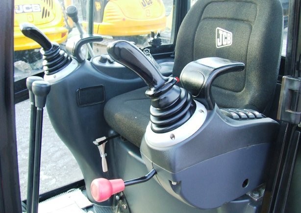 JCB 801.8, rok 2007 Minikoparka gąsienicowa — zdjęcie 3