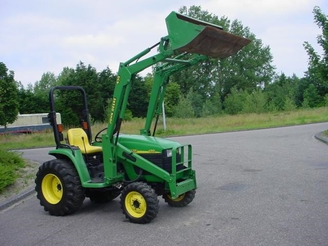 John Deere 4 3 1 0 — zdjęcie 1