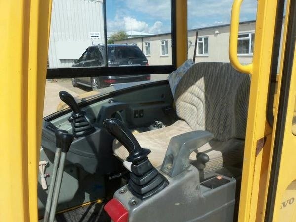 Volvo EC-25 - mini koparka - stan bardzo dobry! — zdjęcie 2