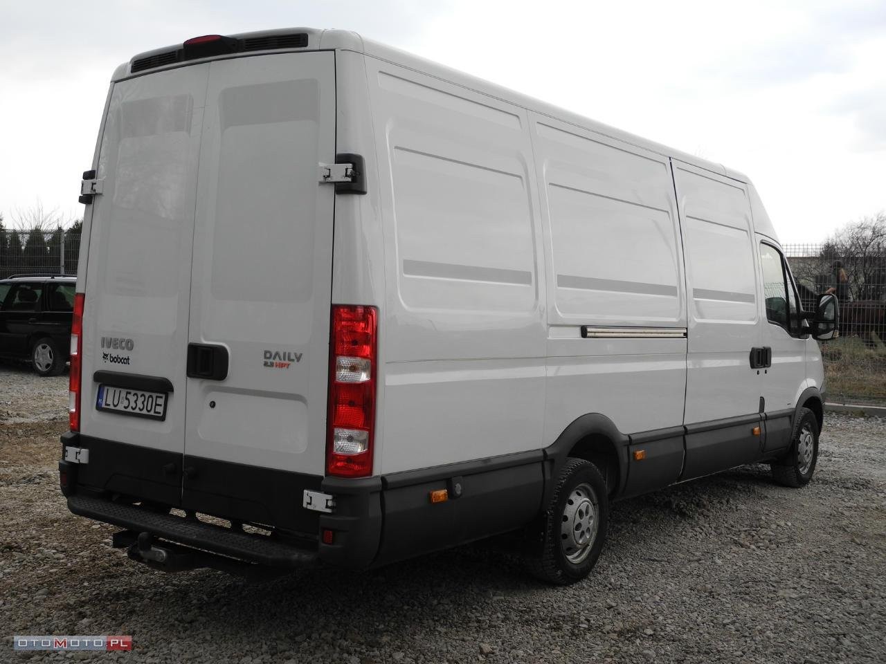 Iveco DAILY 2.3 HPT MAX długi i wysoki bus — zdjęcie 3