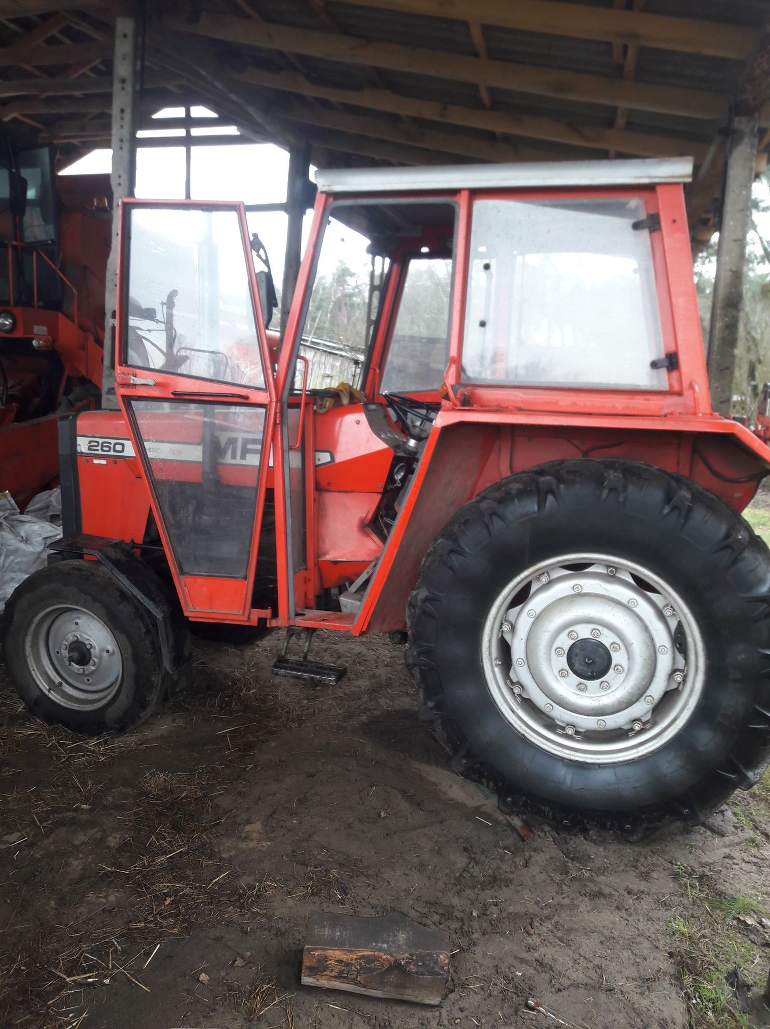 Massey Ferguson 260 — zdjęcie 2