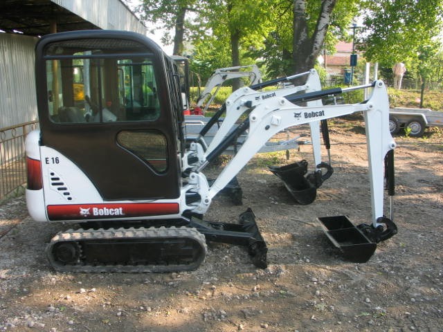 Sprzedam koparki Bobcat E16 z 2010 i 2013 roku — zdjęcie 2