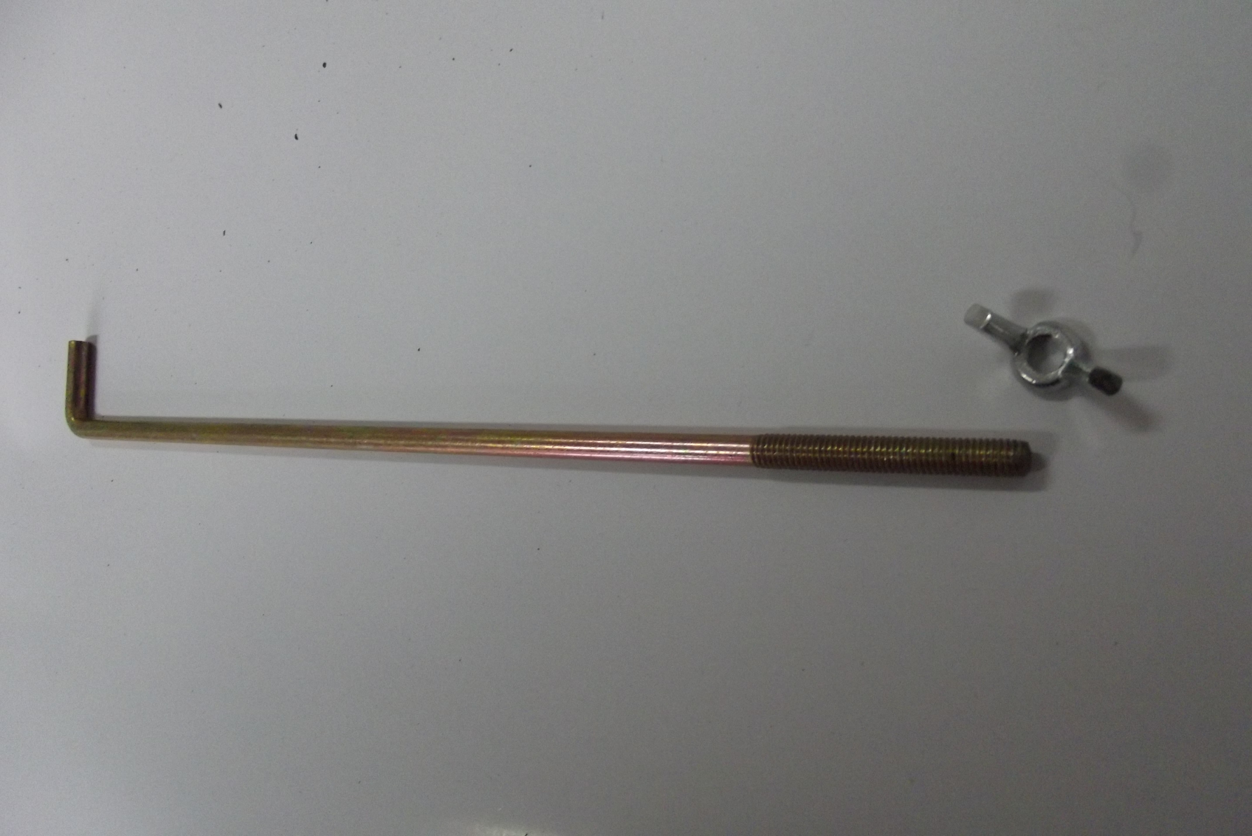 Ściągacz porywy akumulatora z metalową nakrętką URSUS C 330 — zdjęcie 1