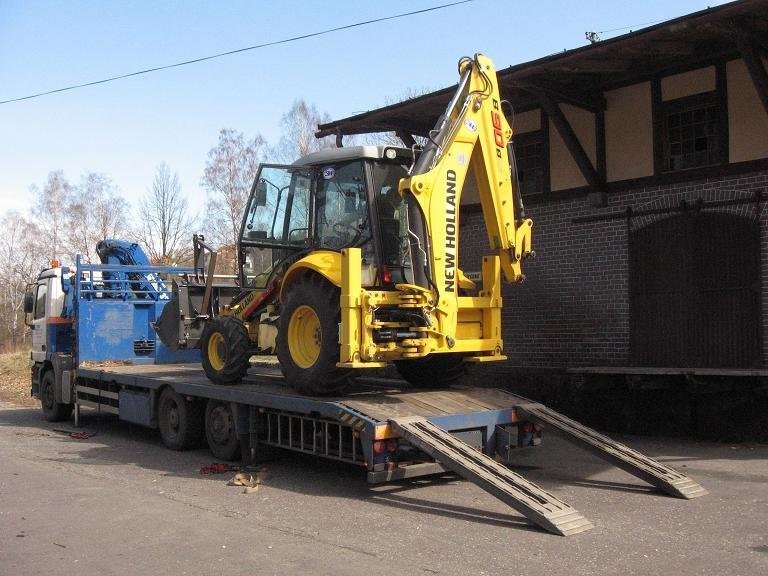transport maszyn rolniczych ciągniki dźwig  HDS — zdjęcie 3