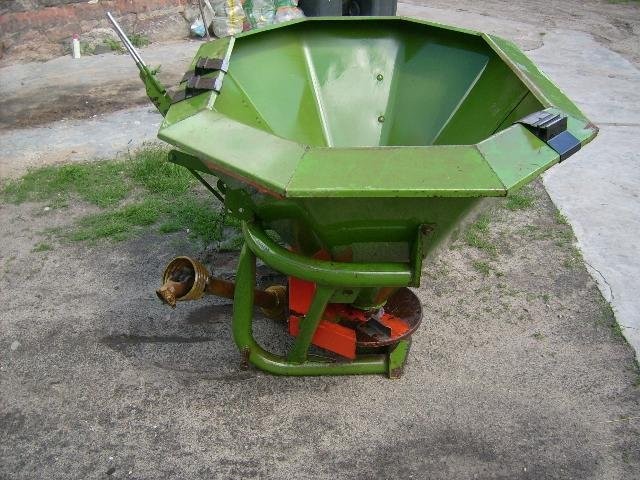 Rozsiewacz Amazone ZAF 402 — zdjęcie 2
