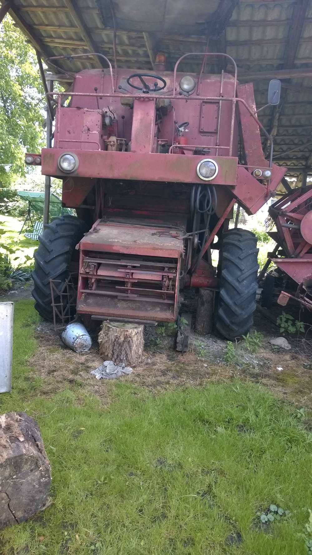 Kombajn BIZON Z040 z 1974 z sieczkarnią  — zdjęcie 1