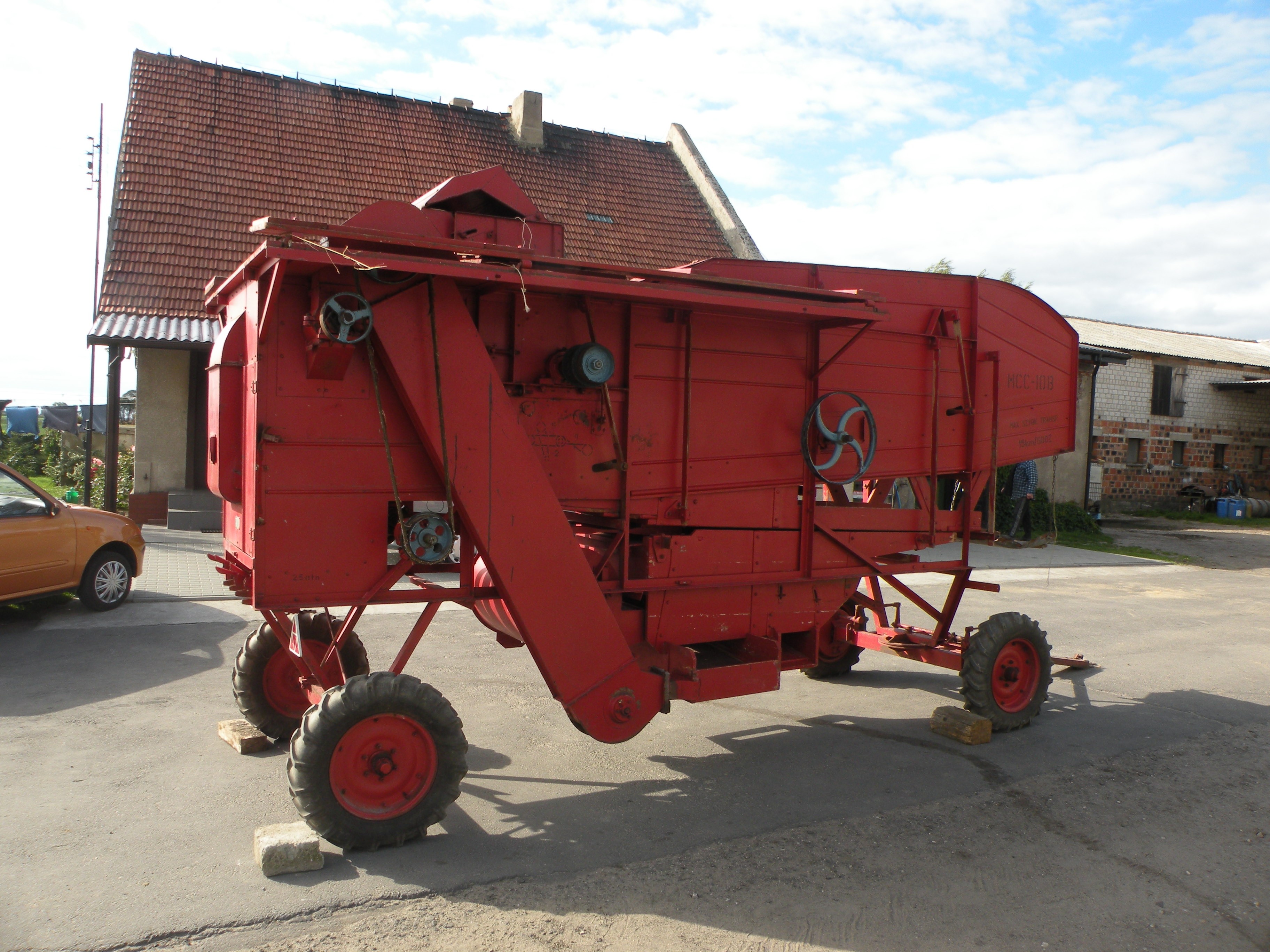 Młocarnia MCC-10B — zdjęcie 1