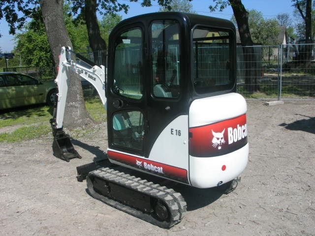 Koparka Bobcat E16 - 2013 rok - niski przebieg — zdjęcie 2