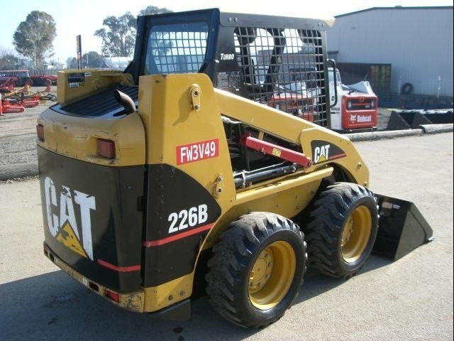 Caterpillar 226B — zdjęcie 2
