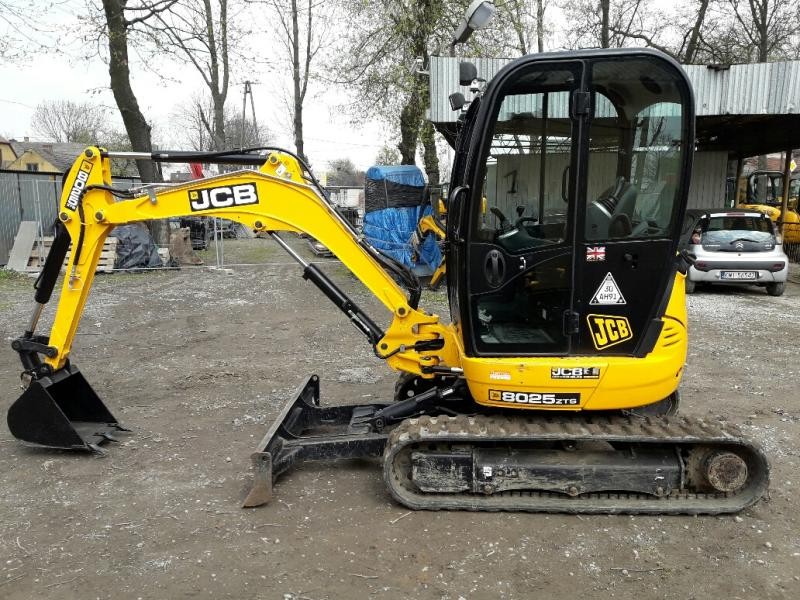 Minikoparka JCB 8025 zts - 2013 rok - sprzedam — zdjęcie 1