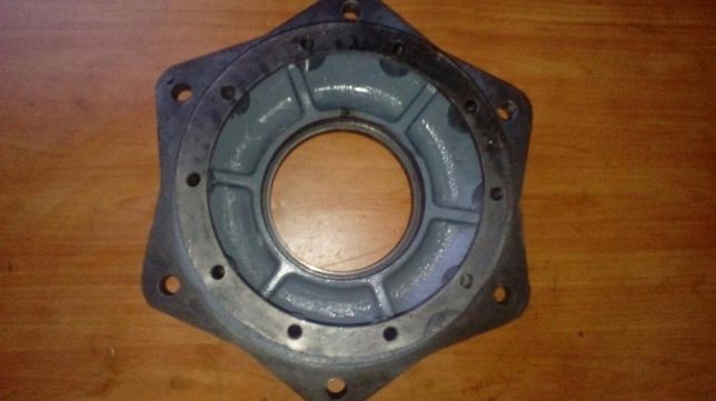 Piasta koła Massey Ferguson 3050,3060,3070,3080,3090,3120,3125,części — zdjęcie 1