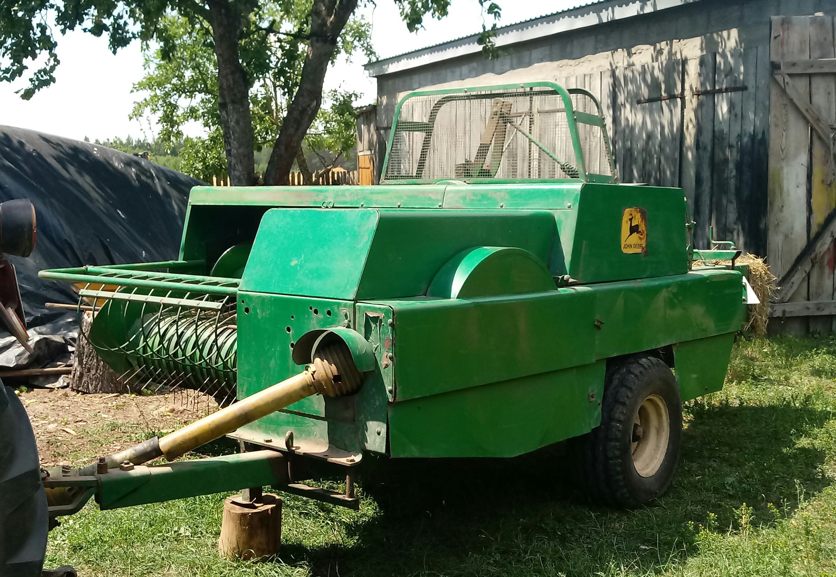 Prasa JOHN DEERE 1630 — zdjęcie 1