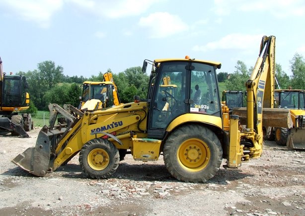 koparko ładowarka Komatsu WB 93R rok 2006.... — zdjęcie 2