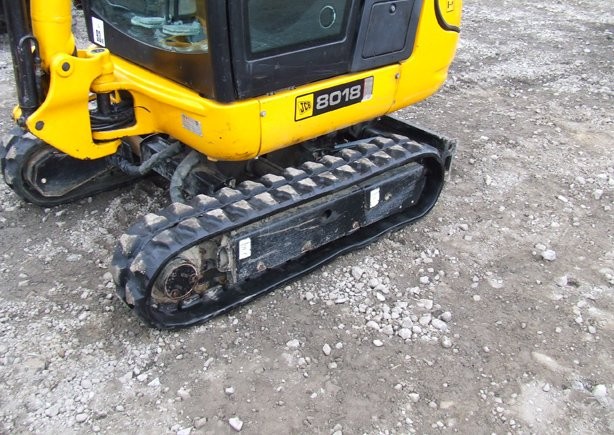 Minikoparka gąsienicowa JCB 8018 z roku 2010 — zdjęcie 3