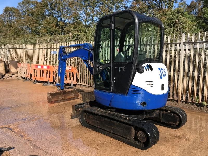 Sprzedam JCB 8025 ZTS z 2006 roku - 2500kg — zdjęcie 4
