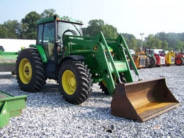 John Deere 7510 4x4 Ciągnika rolniczego z JD740 Loader — zdjęcie 3