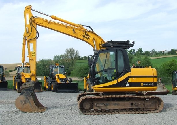 Koparki gąsienicowe: JCB JS 130 LC z roku 2008 — zdjęcie 1