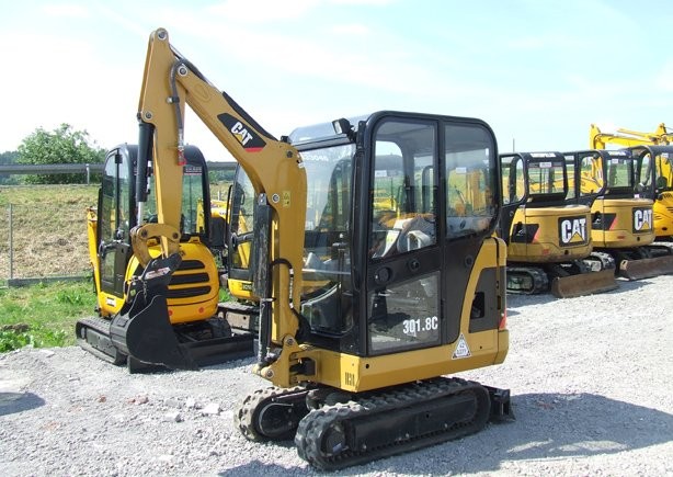 Minikoparka gąsienicowa CAT 301.8 demo. — zdjęcie 1