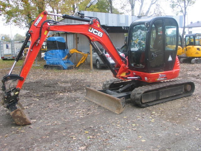 JCB 8050 CTS z 2013 roku - koparkikrakow.pl  — zdjęcie 1