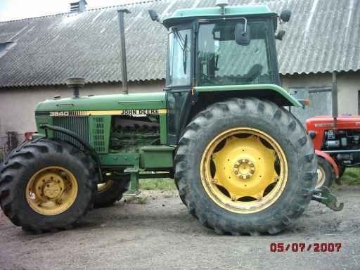 John Deere 3640