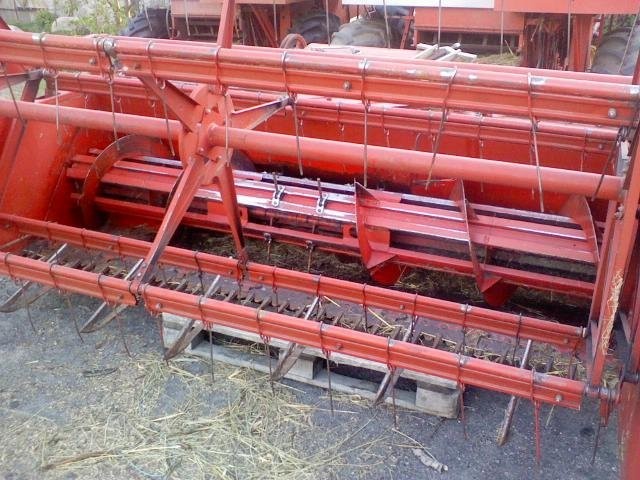 Kombajn zbożowy Massey Ferguson 206 — zdjęcie 3