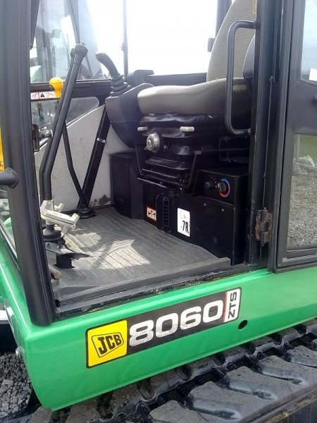 JCB 8060 - 2006 - midikoparka gąsienicowa — zdjęcie 1