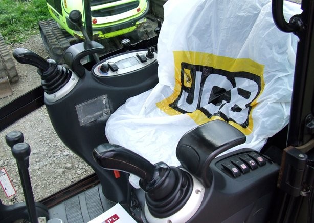 JCB 8018 — zdjęcie 4