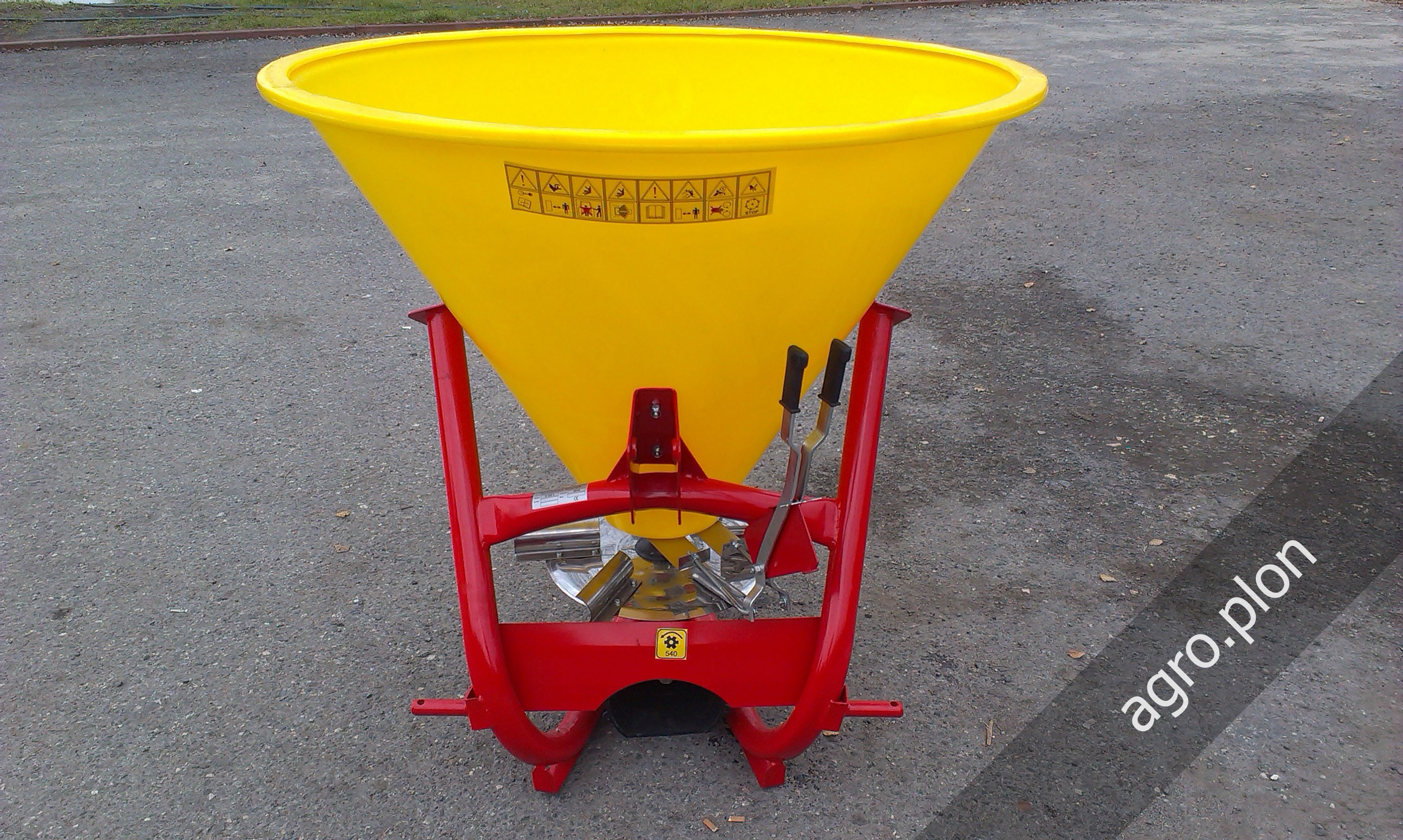 Rozsiewacz nawozów Lejek 300 l 350 l 400 l 500 litrów Transport  — zdjęcie 3