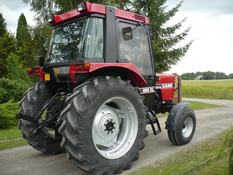 CASE 585XL — zdjęcie 2