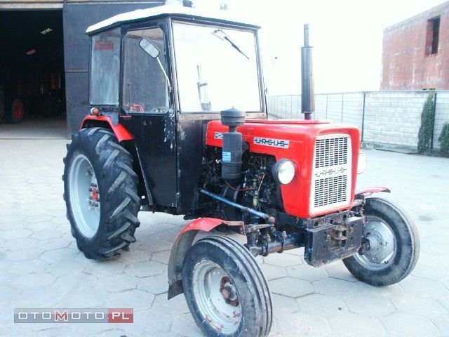 Ciągnik rolniczy ursus C-330 — zdjęcie 1