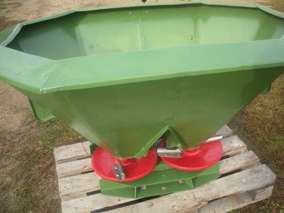 Amazone 402 - - - 400 — zdjęcie 2