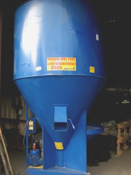 NOWY!Mieszalnik Pasz 2000 kg,DOZAMECH ODOLANÓW — zdjęcie 1