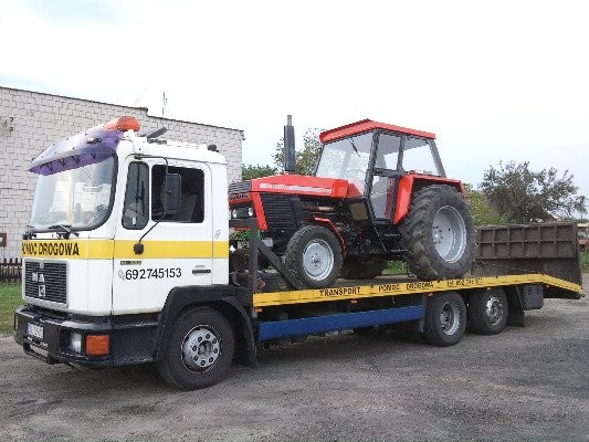 TRANSPORT CIAGNIKÓW ROLNICZYCH — zdjęcie 1