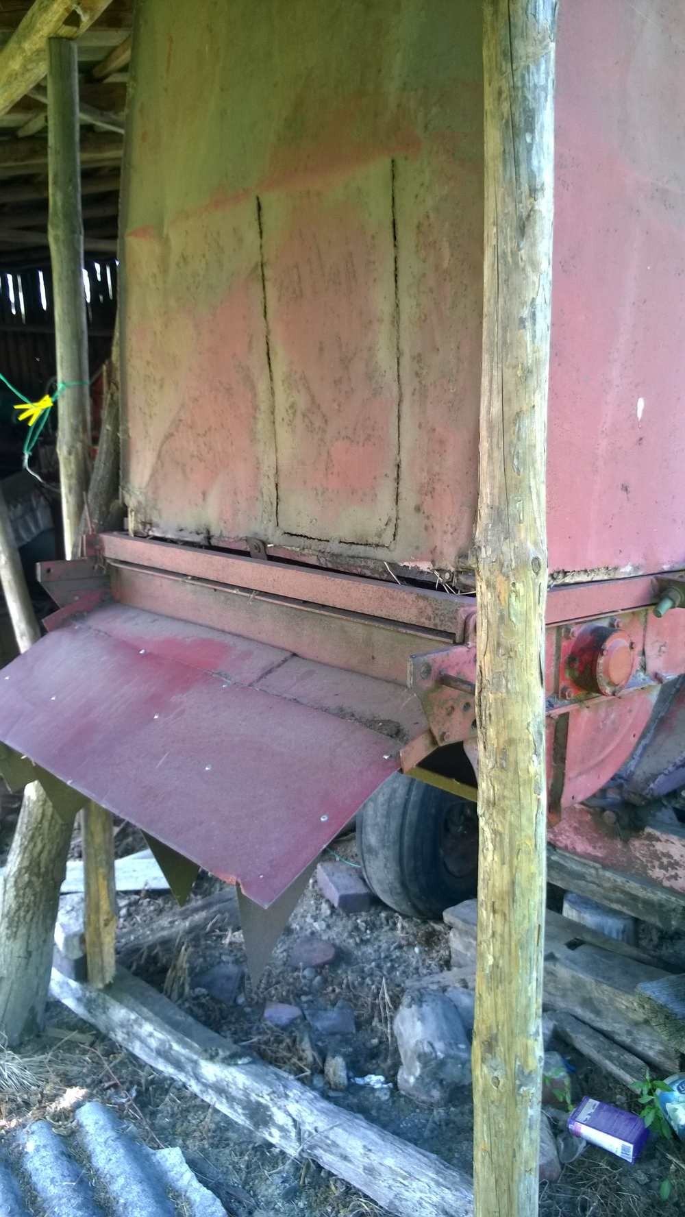 Kombajn BIZON Z040 z 1974 z sieczkarnią  — zdjęcie 2
