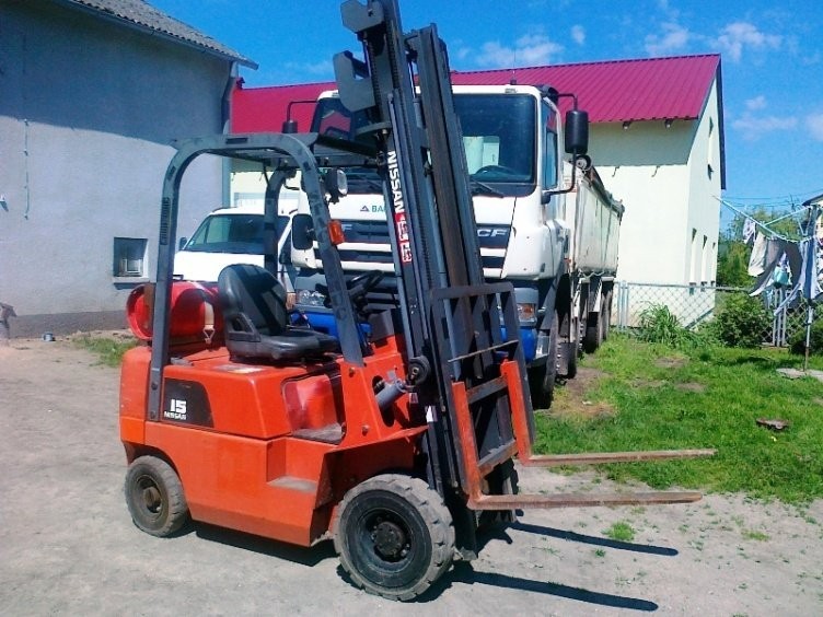 Wózek widłowy Toyota i Nissan 2003r trplex okazja — zdjęcie 2