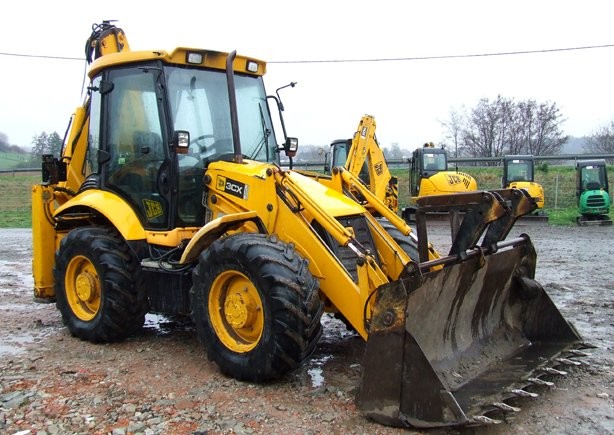 koparko ładowarka JCB 3CX Super z roku 2005 — zdjęcie 2