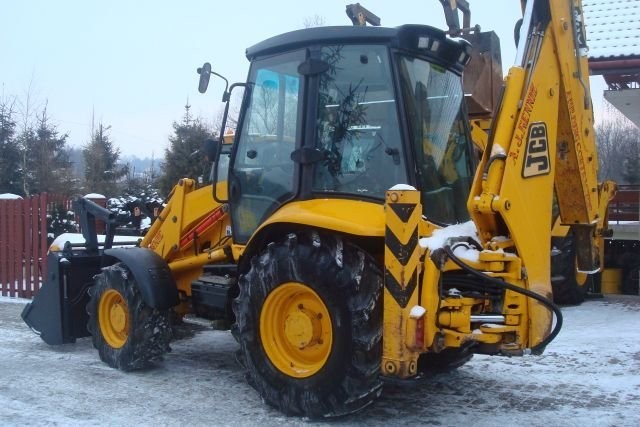 JCB 3CX CONTRACTOR z 2003 roku — zdjęcie 2