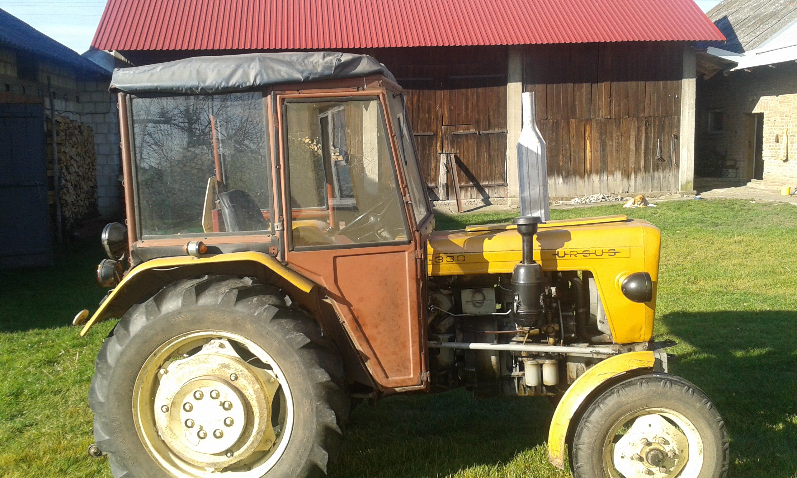 Traktor w dobrym stanie  — zdjęcie 1