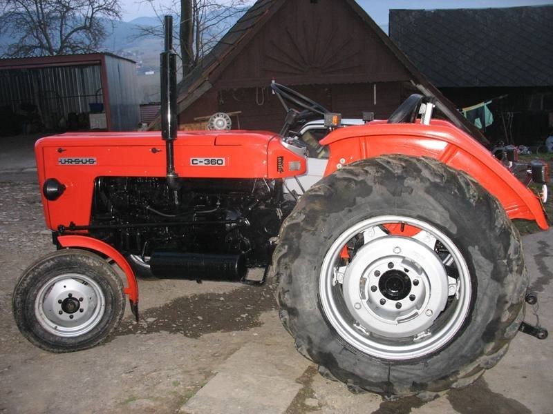 URSUS C360 — zdjęcie 1